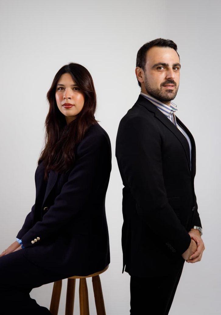 Advogados do escritório Silva & Cardoso